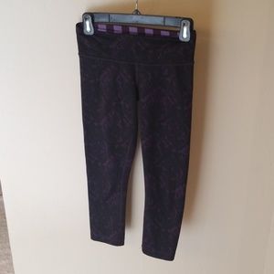 Lululemon Size 4 Crops